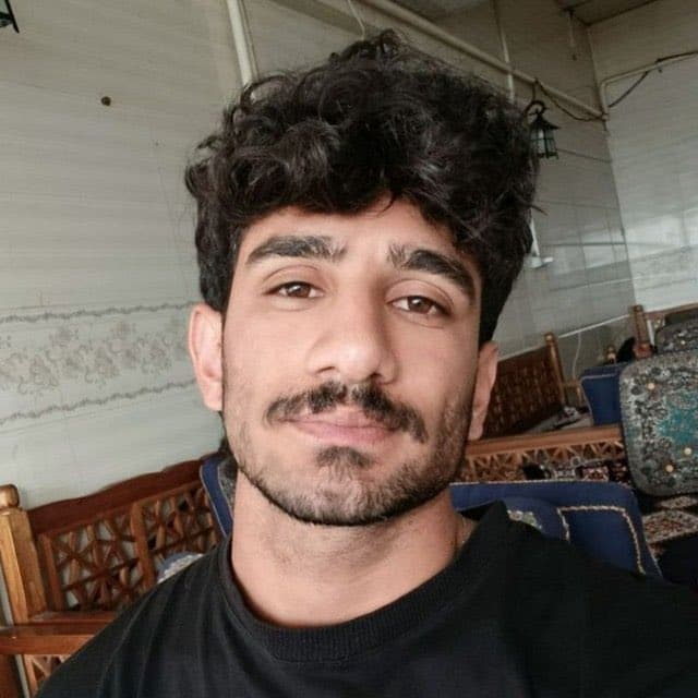 میلاد آذغ