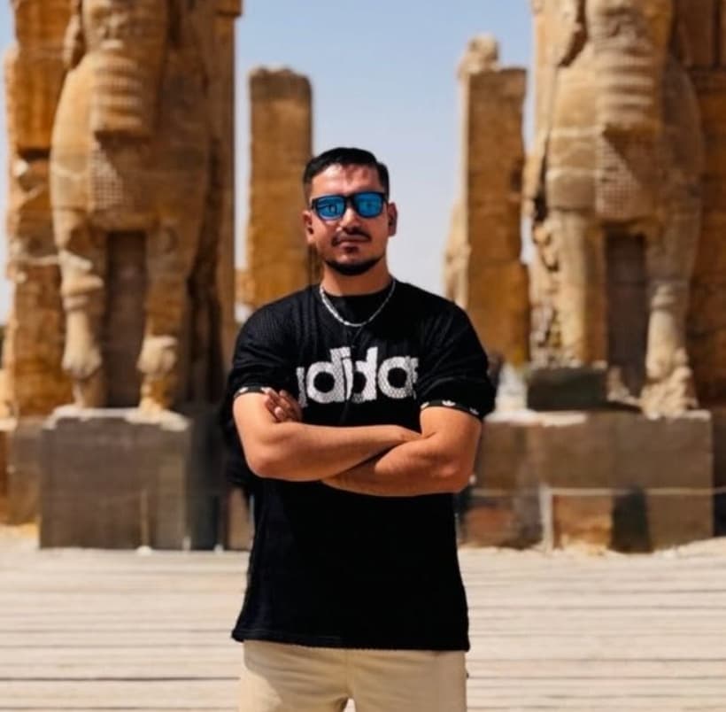 پوریا میربهروزیان
