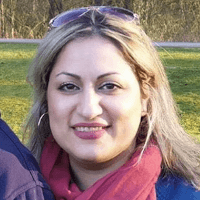 نیلوفر رزاقی خمسی